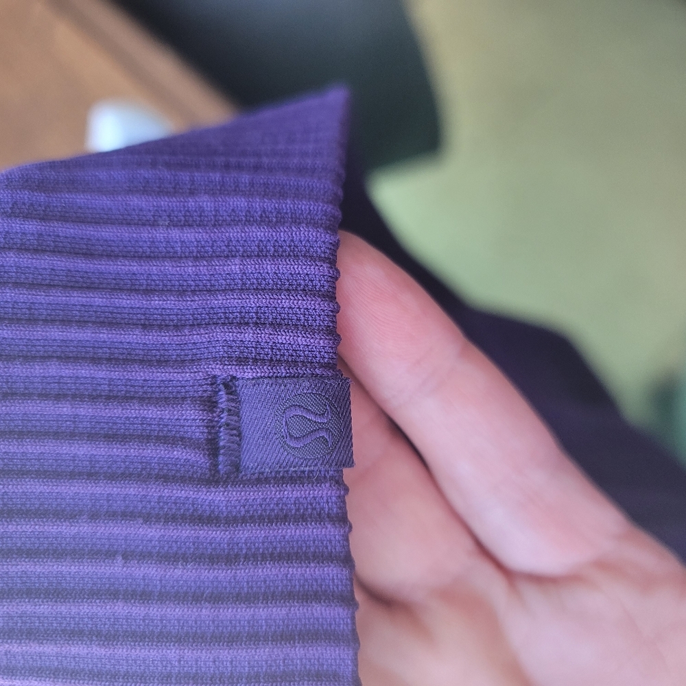 **sold**  Lululemon 3/4 zip pullover. - Picture 5 of 5